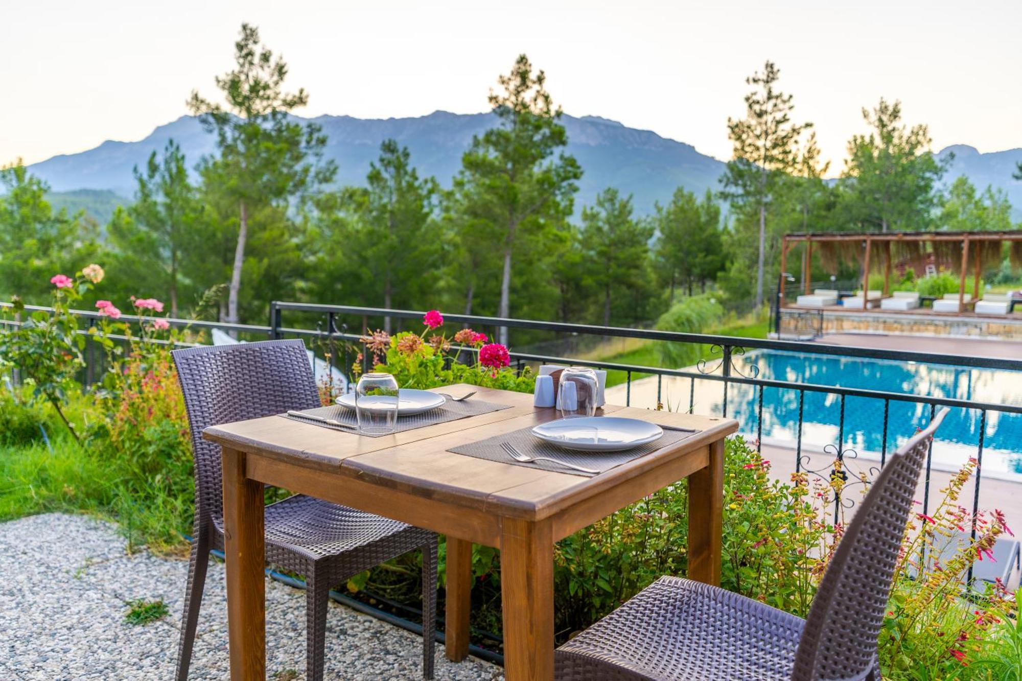 Maison Green Hill Hobbit Villas & Boutique Hotel Antalia Esterno foto